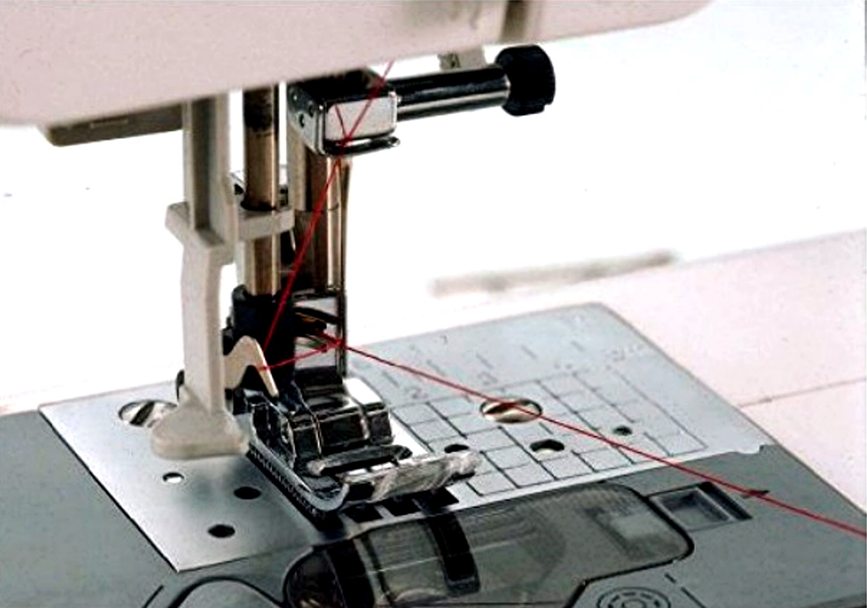 brother-cs6000i-60-stitch-computerized-sewing-machine-review